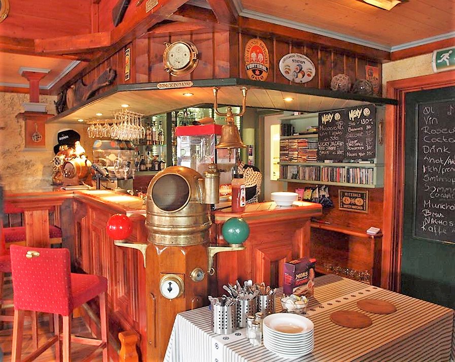 Supen Pub på Bogøya, Frøya