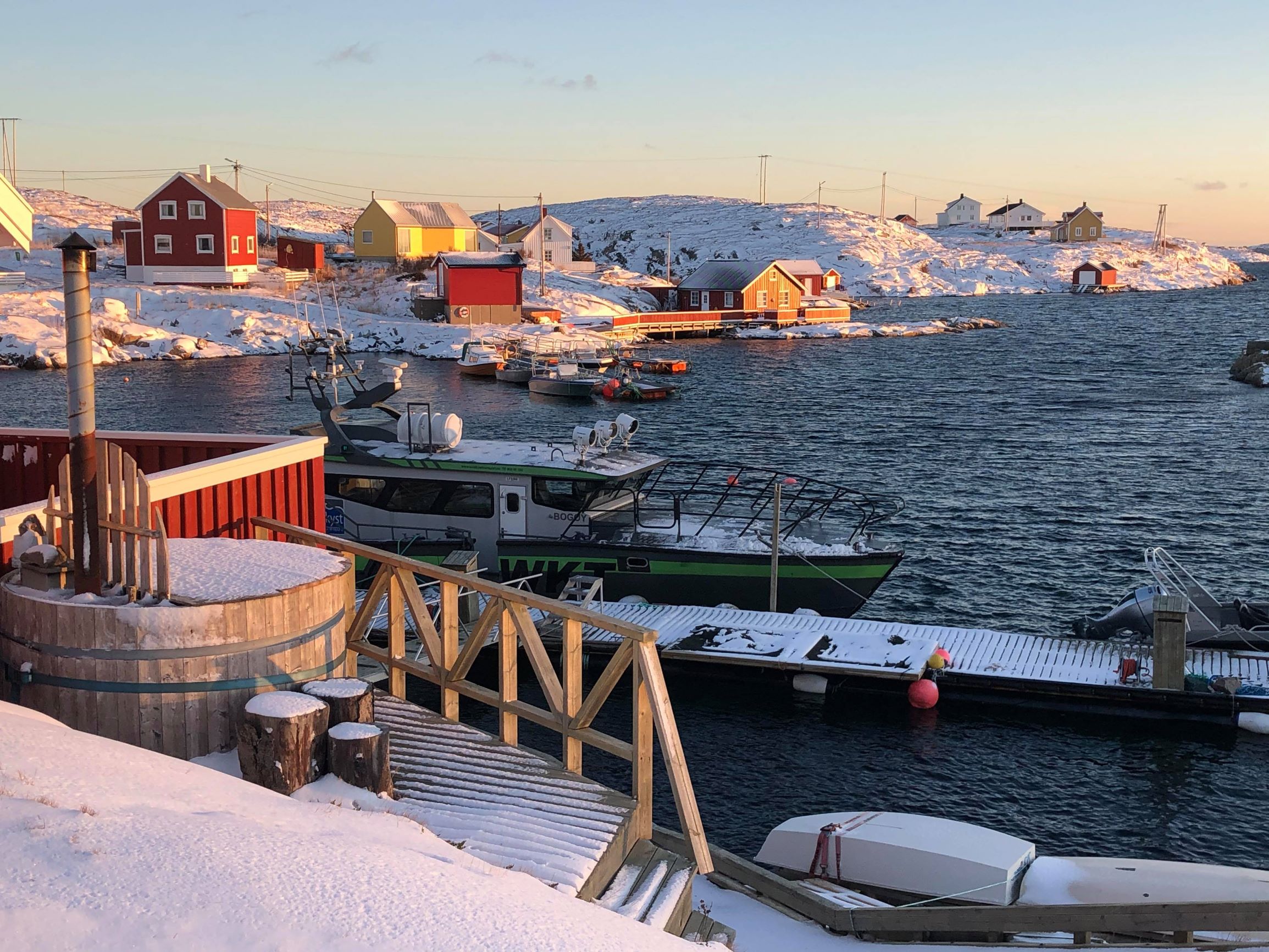 Bortekontor på Bogøya og workation